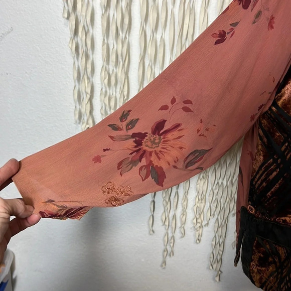 Tienda Ho Rust and Brown Embellished Tie Dye Blouse Free Size - Picture 3 of 7